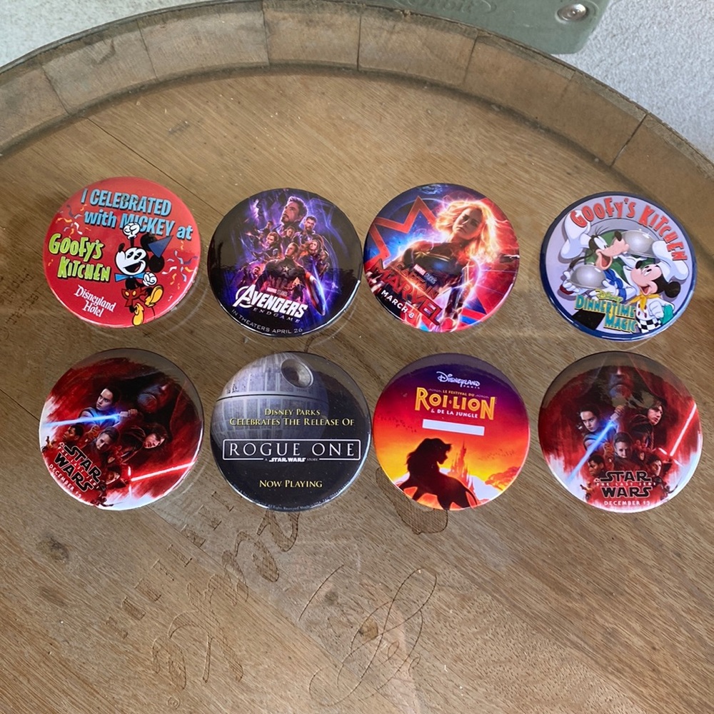 DISNEYLAND / AVENGERS / STARWARS buttons